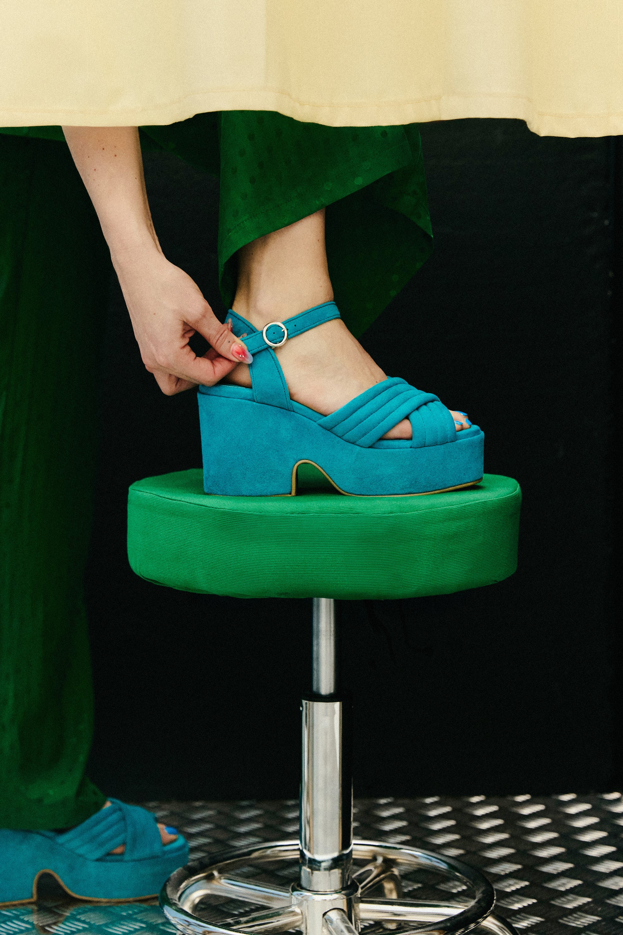 Miniature 1